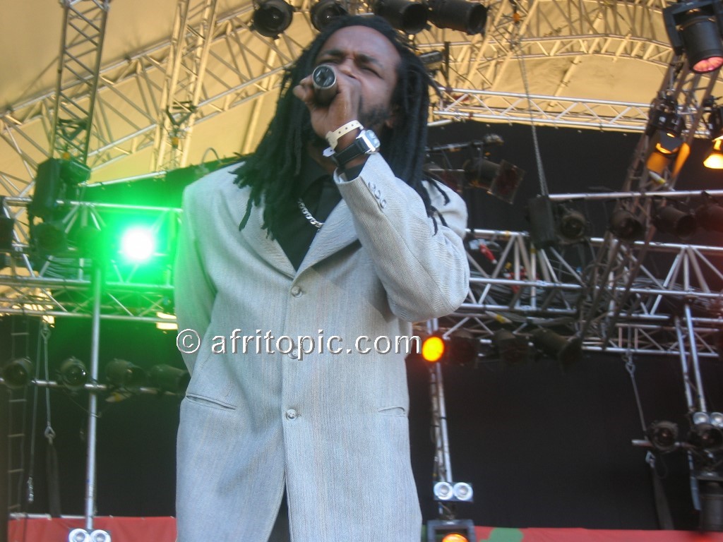 ../Images/14-160706c 550.jpg